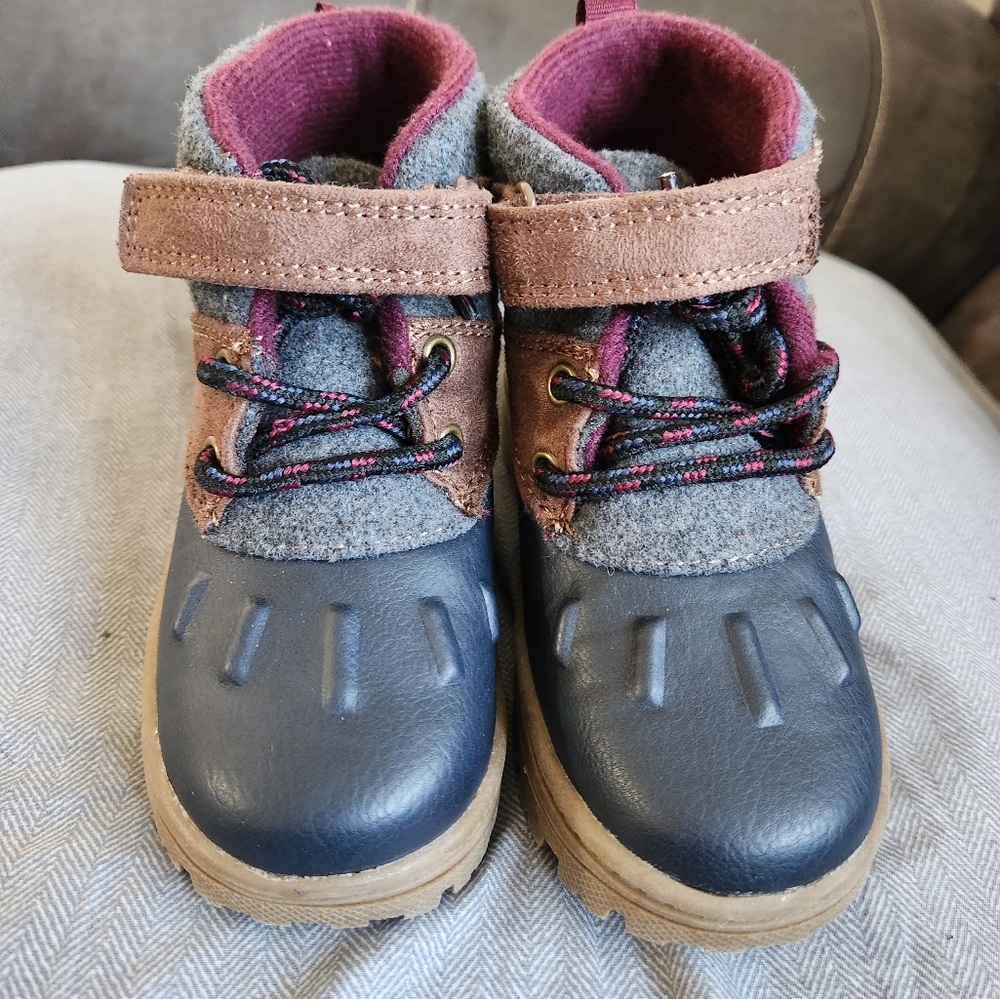 Carter's Duck Boots